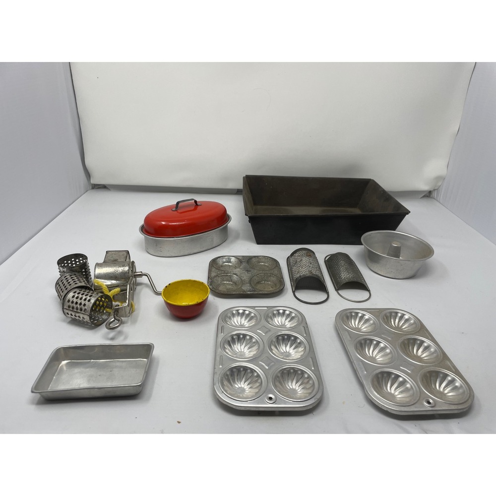 Vintage Toy Kitchenware Lot – Mid Century Metal & Enamel Play Cooking Tools Pans - Picture 4 of 6